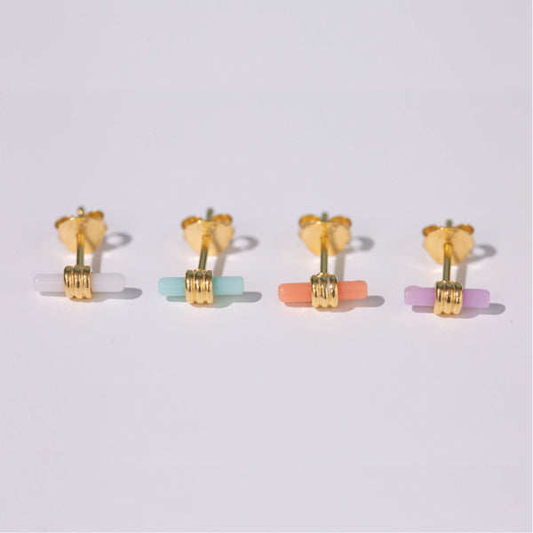 Vier Gold Ohrring Stecker für Damen in den Farben weiß, pfirsich, türkis und lila