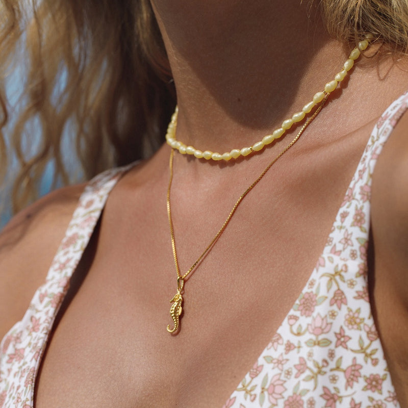 | PRODUCT: float-seepferdchen-halskette-gold_40_15