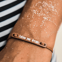 float Message Armband Follow Your Dreams